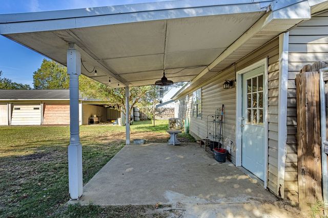 205 Petunia, Taylor, AL 36301