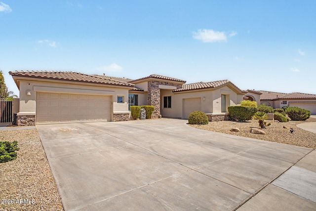 14426 W AVALON Drive, Goodyear, AZ 85395