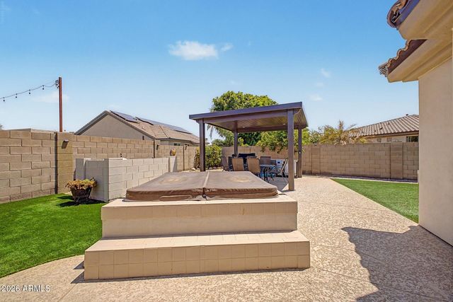 14426 W AVALON Drive, Goodyear, AZ 85395
