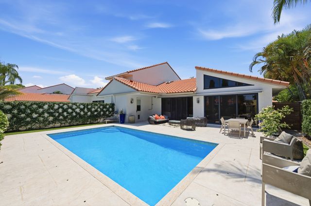 2552 Sheltingham Drive, Wellington, FL 33414