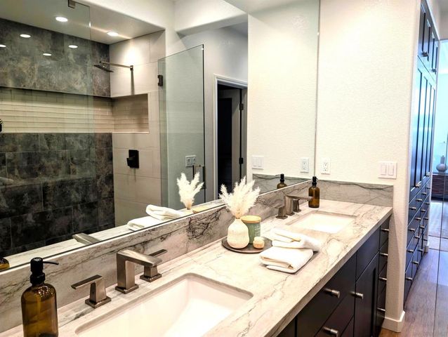 7049 Surfbird Circle, Carlsbad, CA 92011