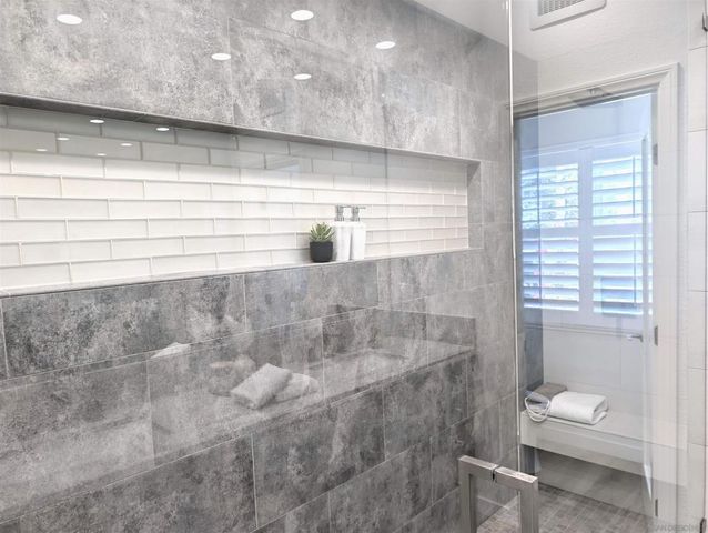 7049 Surfbird Circle, Carlsbad, CA 92011