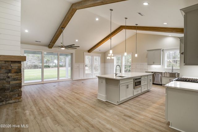 1073 Ridge Walk Way NW, Calabash, NC 28467