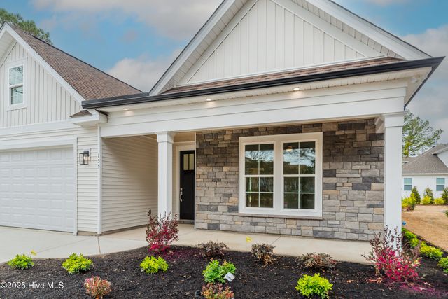 1073 Ridge Walk Way NW, Calabash, NC 28467