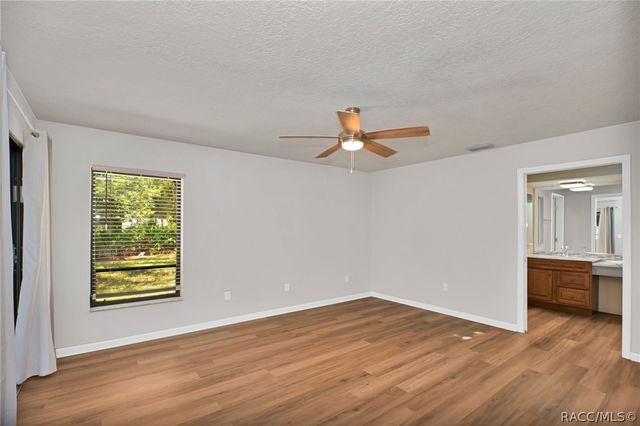 8 W Winged Foot Court, Homosassa, FL 34446