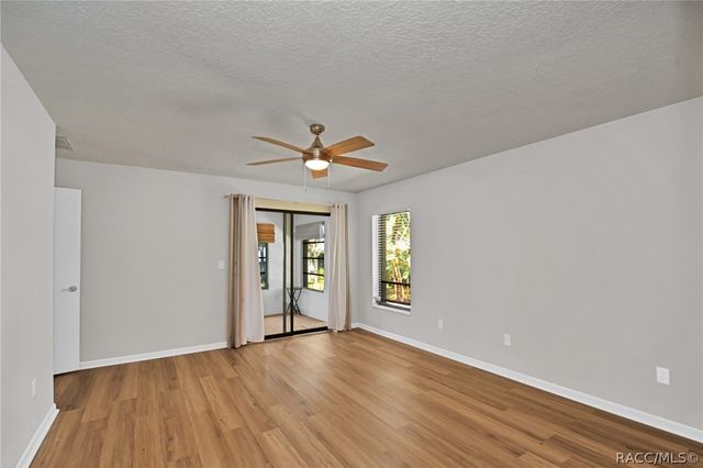8 W Winged Foot Court, Homosassa, FL 34446