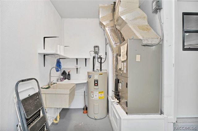 8 W Winged Foot Court, Homosassa, FL 34446