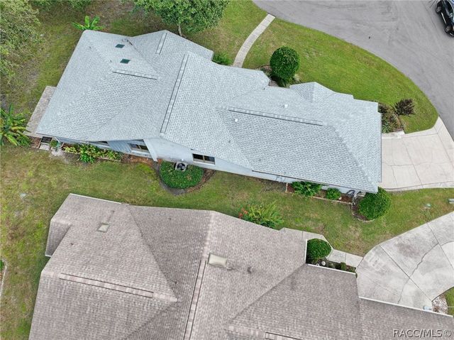 8 W Winged Foot Court, Homosassa, FL 34446