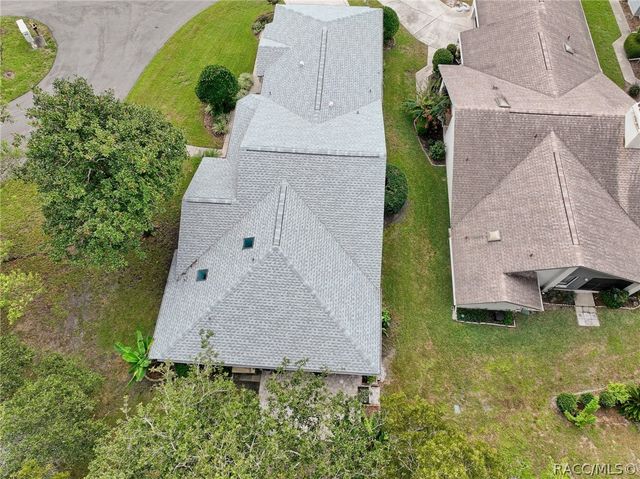 8 W Winged Foot Court, Homosassa, FL 34446