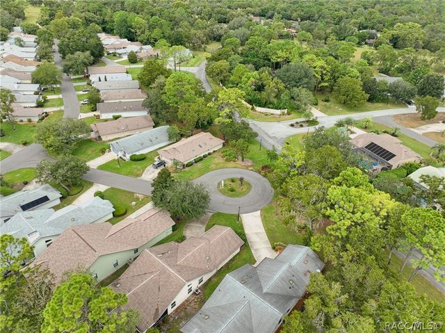 8 W Winged Foot Court, Homosassa, FL 34446
