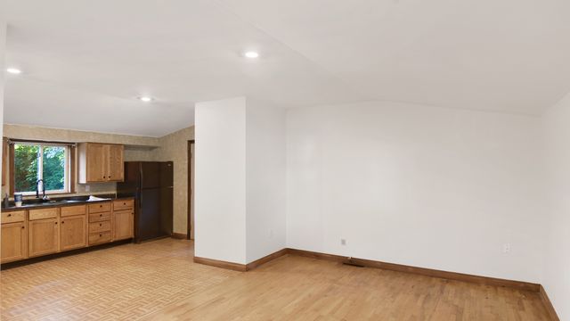 1004 S Pleasantview Drive, Tuscola, IL 61953