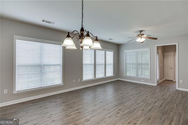 6160 Longleaf Drive, Hoschton, GA 30548