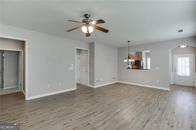 6160 Longleaf Drive, Hoschton, GA 30548