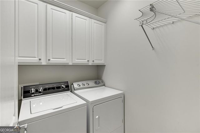 6160 Longleaf Drive, Hoschton, GA 30548