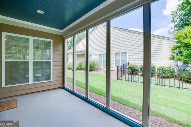 6160 Longleaf Drive, Hoschton, GA 30548