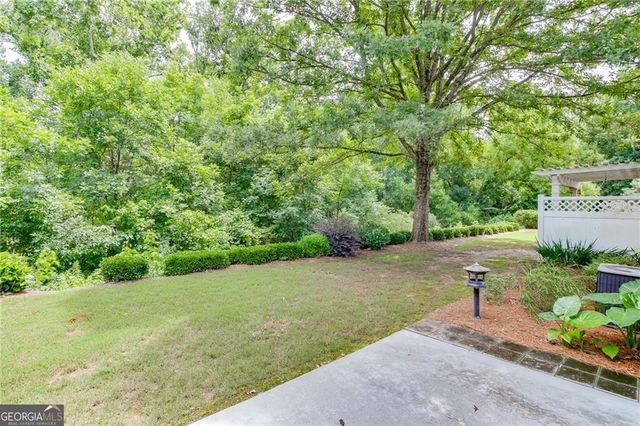 6160 Longleaf Drive, Hoschton, GA 30548