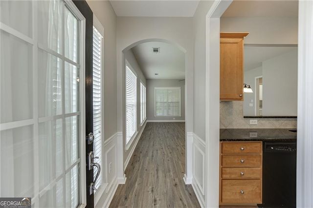 6160 Longleaf Drive, Hoschton, GA 30548