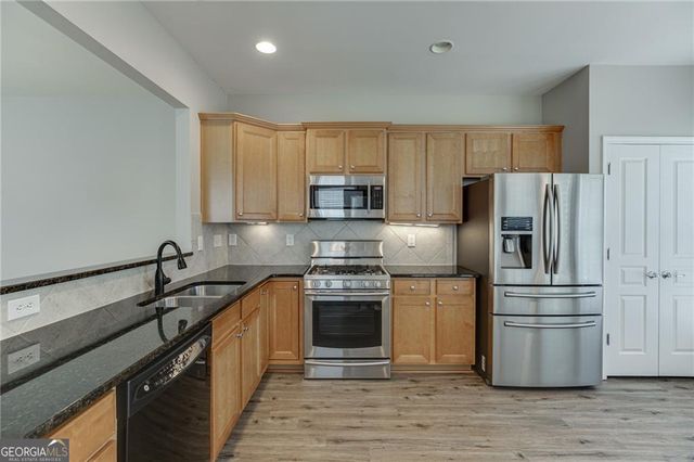6160 Longleaf Drive, Hoschton, GA 30548
