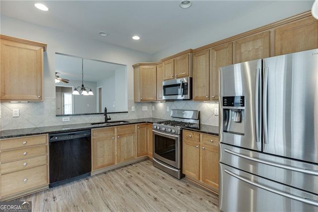6160 Longleaf Drive, Hoschton, GA 30548