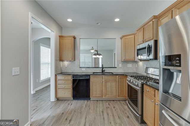 6160 Longleaf Drive, Hoschton, GA 30548