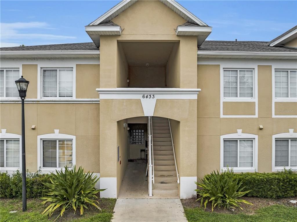 6433 CYPRESSDALE DRIVE 102, Riverview, FL 33578