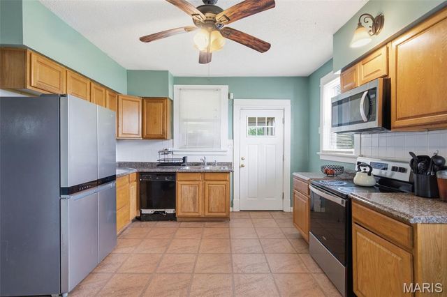 11165 Old Halls Ferry Road, St Louis, MO 63136