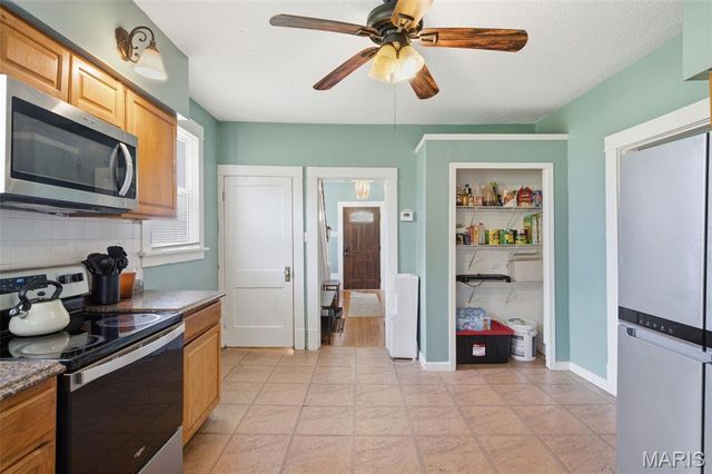 11165 Old Halls Ferry Road, St Louis, MO 63136