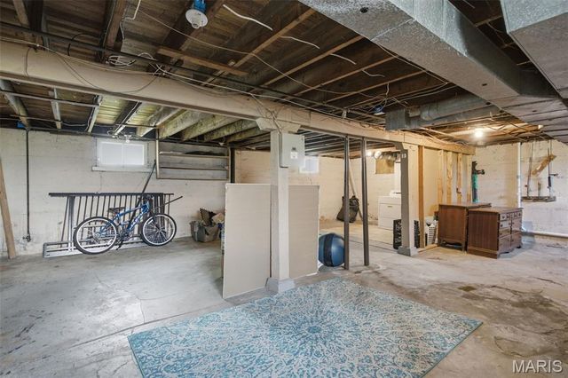 11165 Old Halls Ferry Road, St Louis, MO 63136