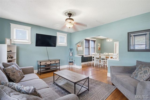 11165 Old Halls Ferry Road, St Louis, MO 63136