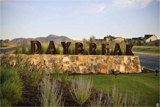 11349 S LAKE RUN RD, South Jordan, UT 84009