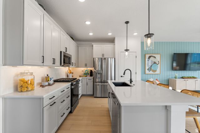 11349 S LAKE RUN RD, South Jordan, UT 84009