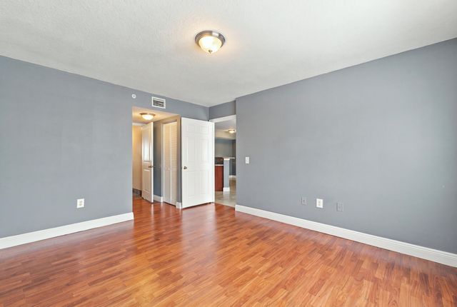 4041 San Marino Boulevard 105, West Palm Beach, FL 33409