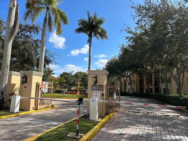 4041 San Marino Boulevard 105, West Palm Beach, FL 33409