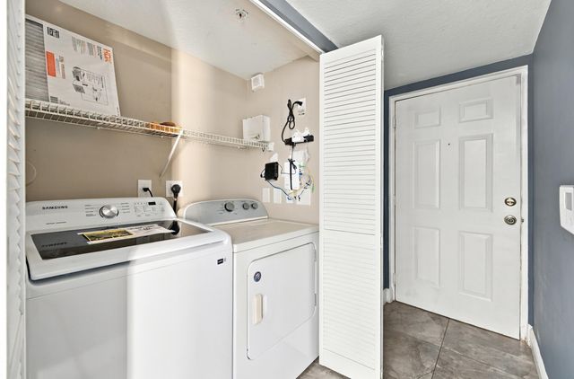 4041 San Marino Boulevard 105, West Palm Beach, FL 33409