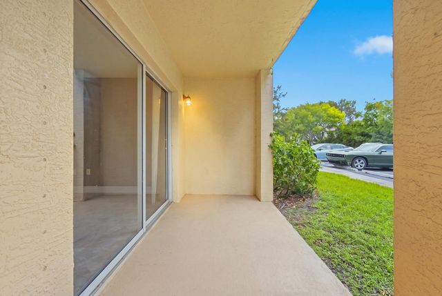 4041 San Marino Boulevard 105, West Palm Beach, FL 33409