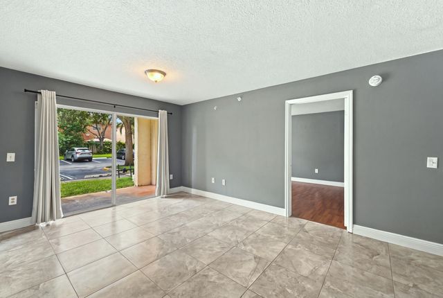4041 San Marino Boulevard 105, West Palm Beach, FL 33409