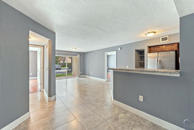 4041 San Marino Boulevard 105, West Palm Beach, FL 33409