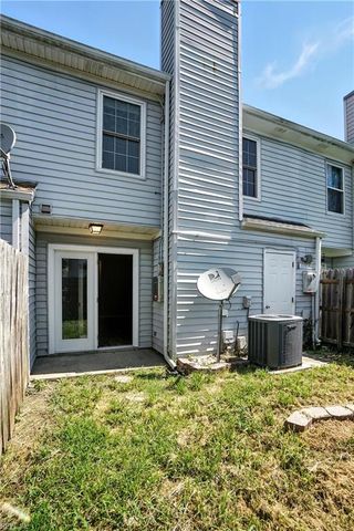 3919 Lantana PL, Virginia Beach, VA 23456