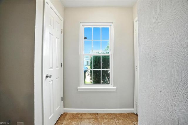 3919 Lantana PL, Virginia Beach, VA 23456
