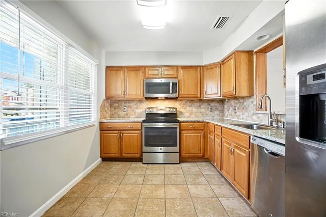 3919 Lantana PL, Virginia Beach, VA 23456