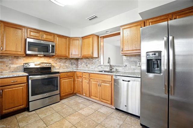 3919 Lantana PL, Virginia Beach, VA 23456