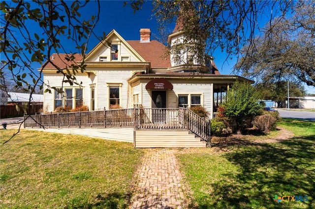 606 S Key Avenue, Lampasas, TX 76550