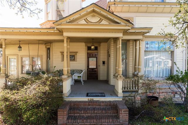 606 S Key Avenue, Lampasas, TX 76550