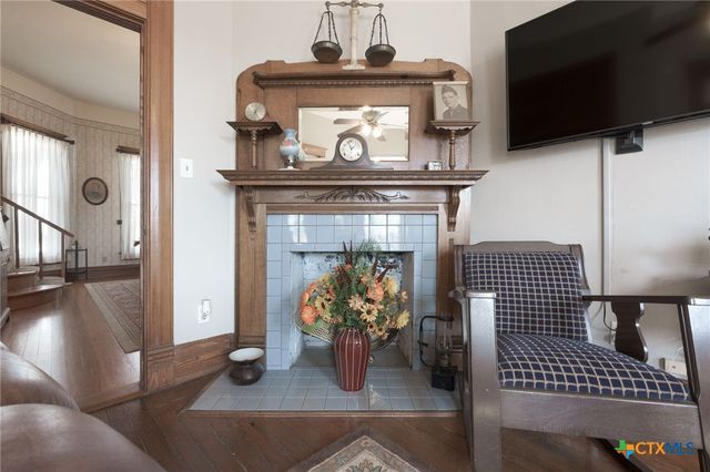 606 S Key Avenue, Lampasas, TX 76550