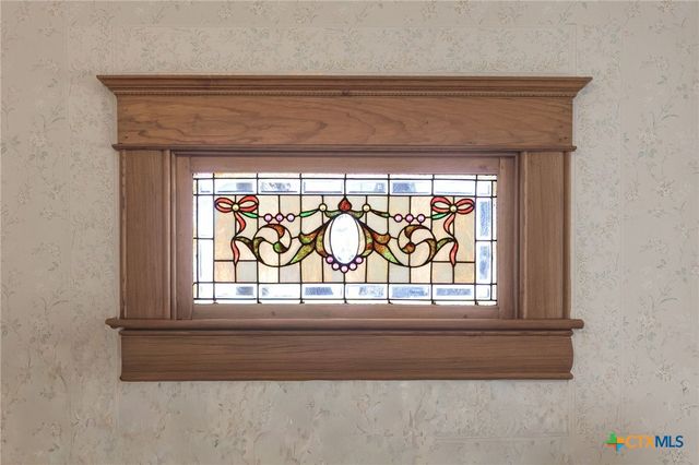 606 S Key Avenue, Lampasas, TX 76550