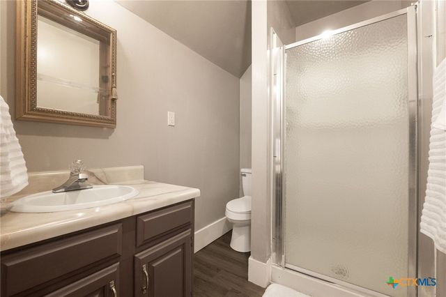 606 S Key Avenue, Lampasas, TX 76550