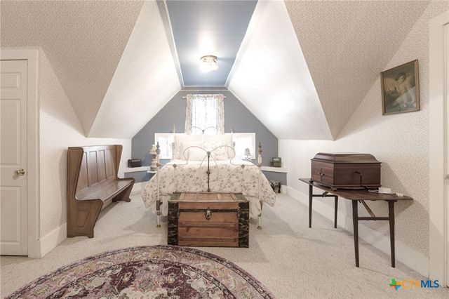 606 S Key Avenue, Lampasas, TX 76550