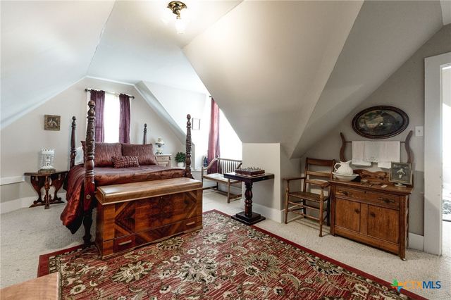 606 S Key Avenue, Lampasas, TX 76550