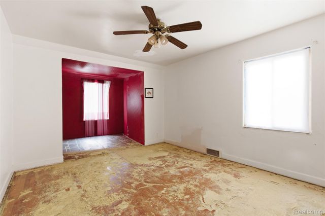 17206 Snowden Street, Detroit, MI 48235