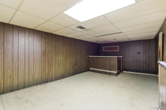 17206 Snowden Street, Detroit, MI 48235